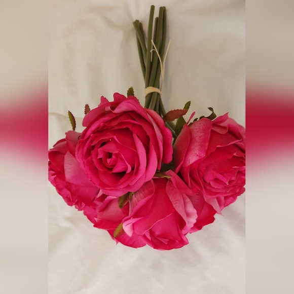 Pink flowers decor - Picture 4 of 6